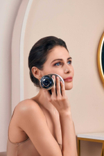 YA-MAN Cavispa RF Core PLUS для уменьшения жировой прослойки и укрепления кожи.