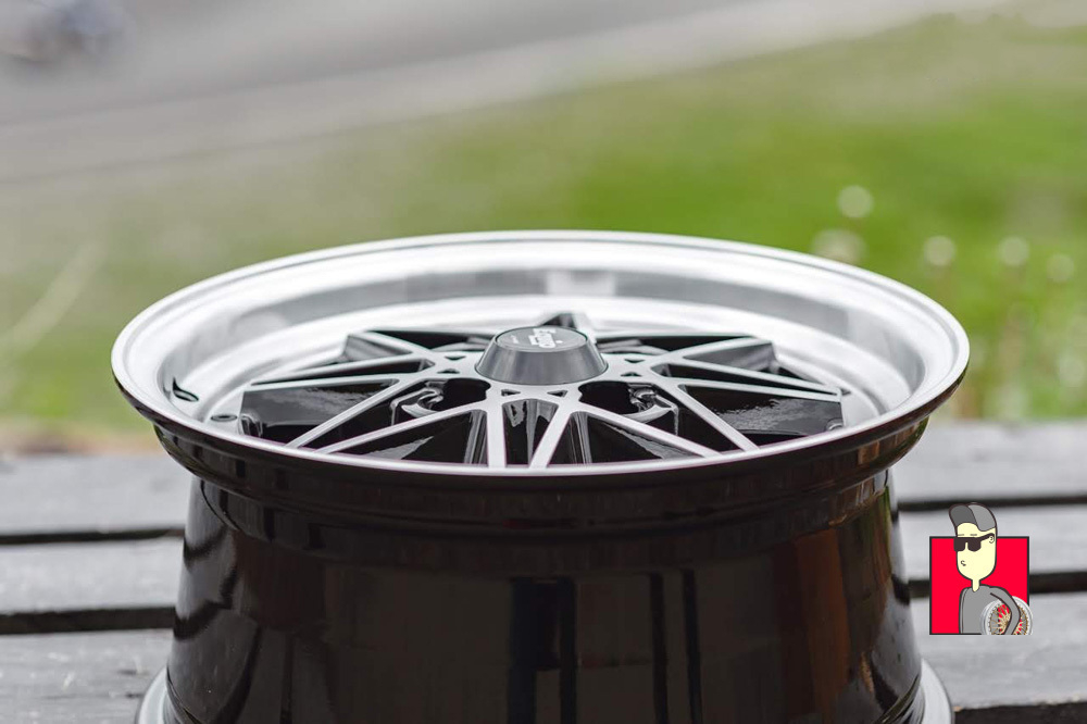 Комплект дисков Work Equip 03 15x5.5 et35 4x100