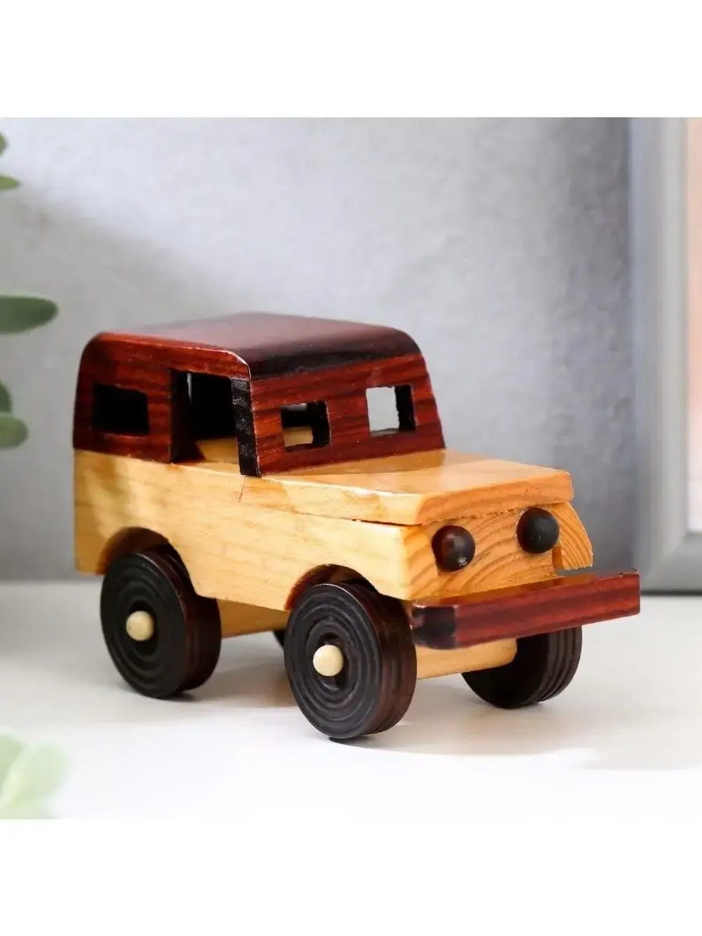 машинка из дерева "Джип" 7х5х13 см