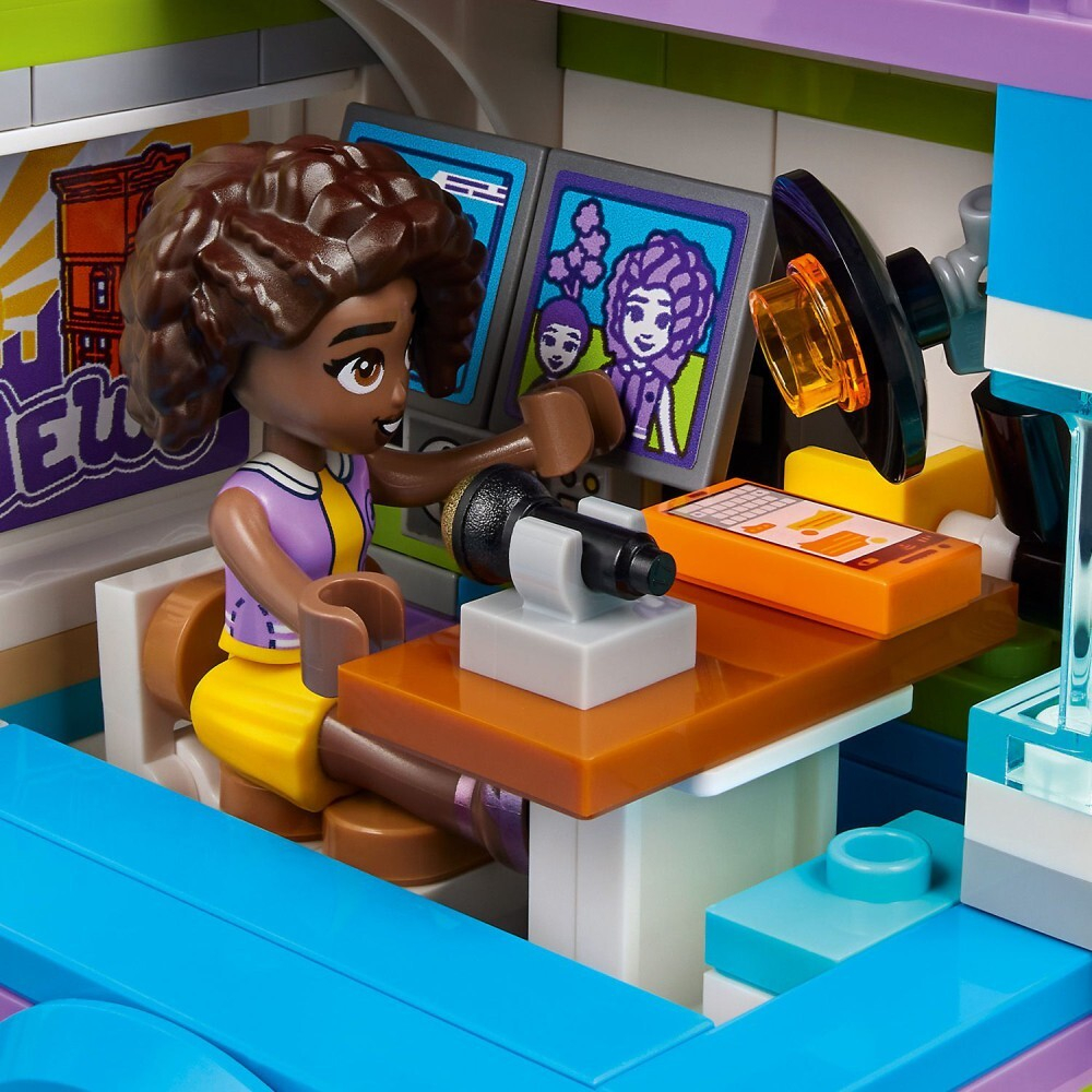 LEGO Friends — Репортерский фургон 41749 / артикул   41749  / GTIN 5702017415321