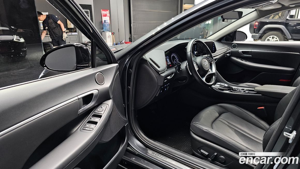 Hyundai Sonata (DN8) 2.0 (12.2020)