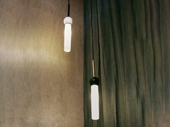 Подвесной светильник Delie черный металл - белый мрамор