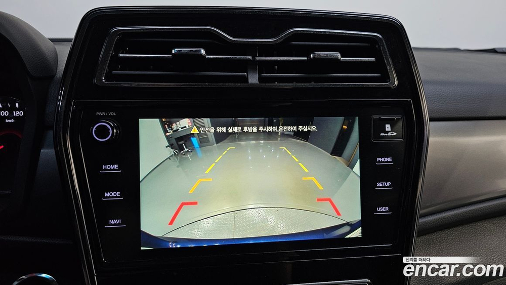KG Mobility (Ssangyong) Very New Tivoli Дизель 1.6 2WD (12.2019)