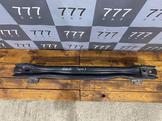 Усилитель заднего бампера Volkswagen Tiguan 2 16-нв Б/У Оригинал 5NA807586