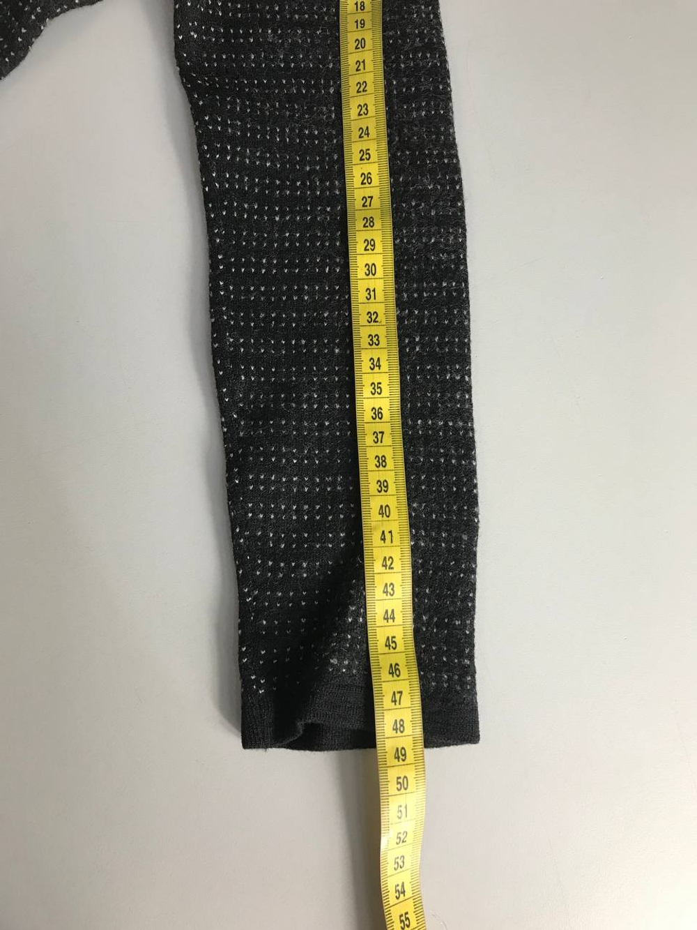 Кофта Valentino из шерсти, визуально на 8 лет