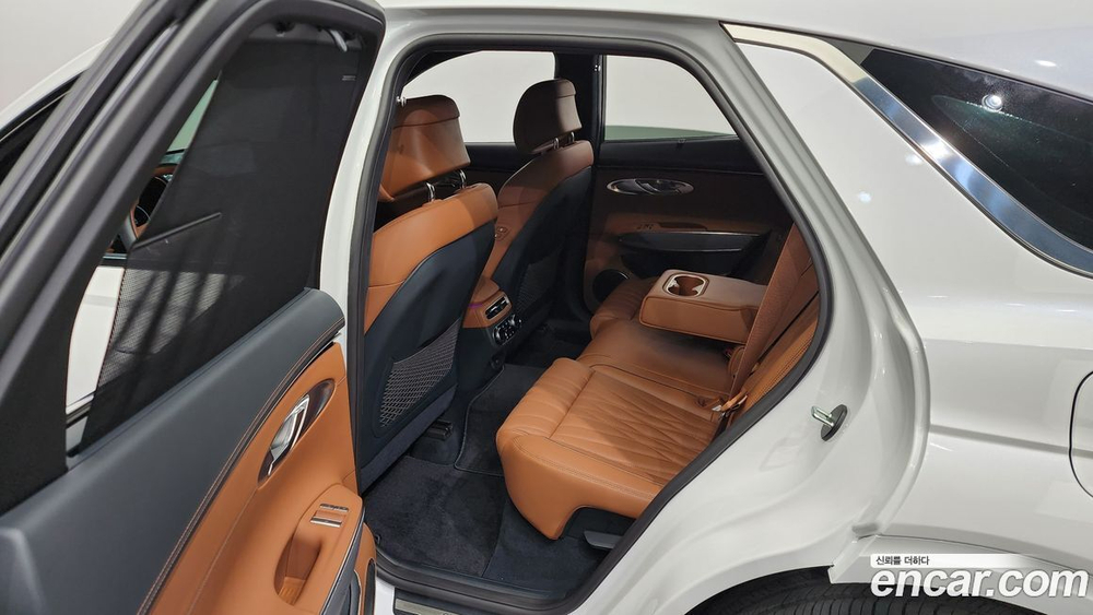 Genesis GV70 2.5T Бензин 2WD (05.2022)