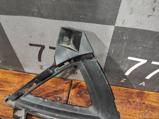 Накладка ПТФ передняя правая Kia Rio 4 (FB) 20-нв Б/У Оригинал 86524H0700