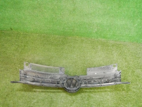 Решетка радиатора Golf 6 (2008-2012)
