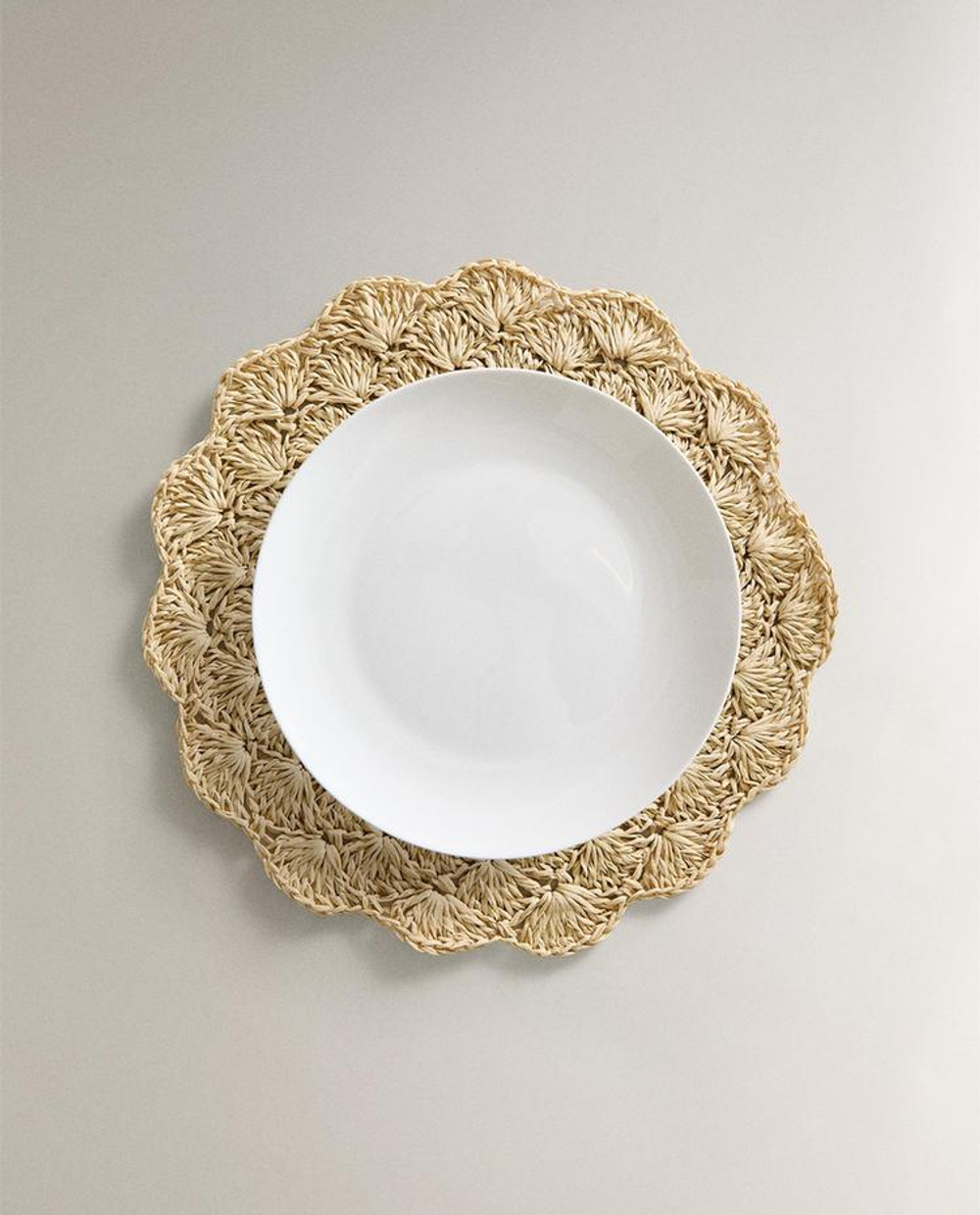 ZARA HOME ПОДСТАВКА ПОД СТОЛОВЫЕ ПРИБОРЫ КРУЖЕВО КРОШЕ, СВЕТЛО-БЕЖЕВЫЙ