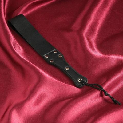 Черная кожаная шлепалка Хлопушка - 29 см. (Цвет: черный)