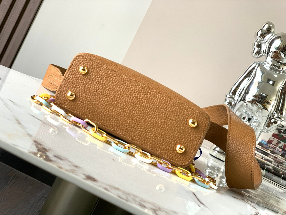 Louis Vuitton Capucines Mini