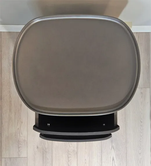 Прикроватная тумбочка Gentleman I с двумя ящиками