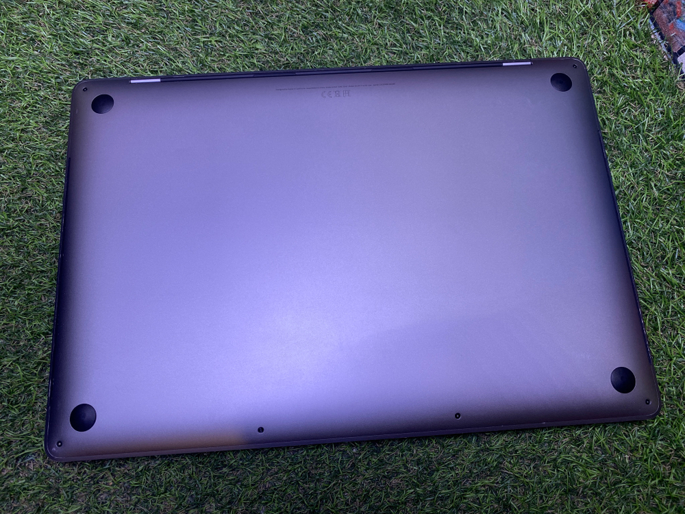 MacBook Pro 16 2019 (A2141) i7/16Gb/Retina