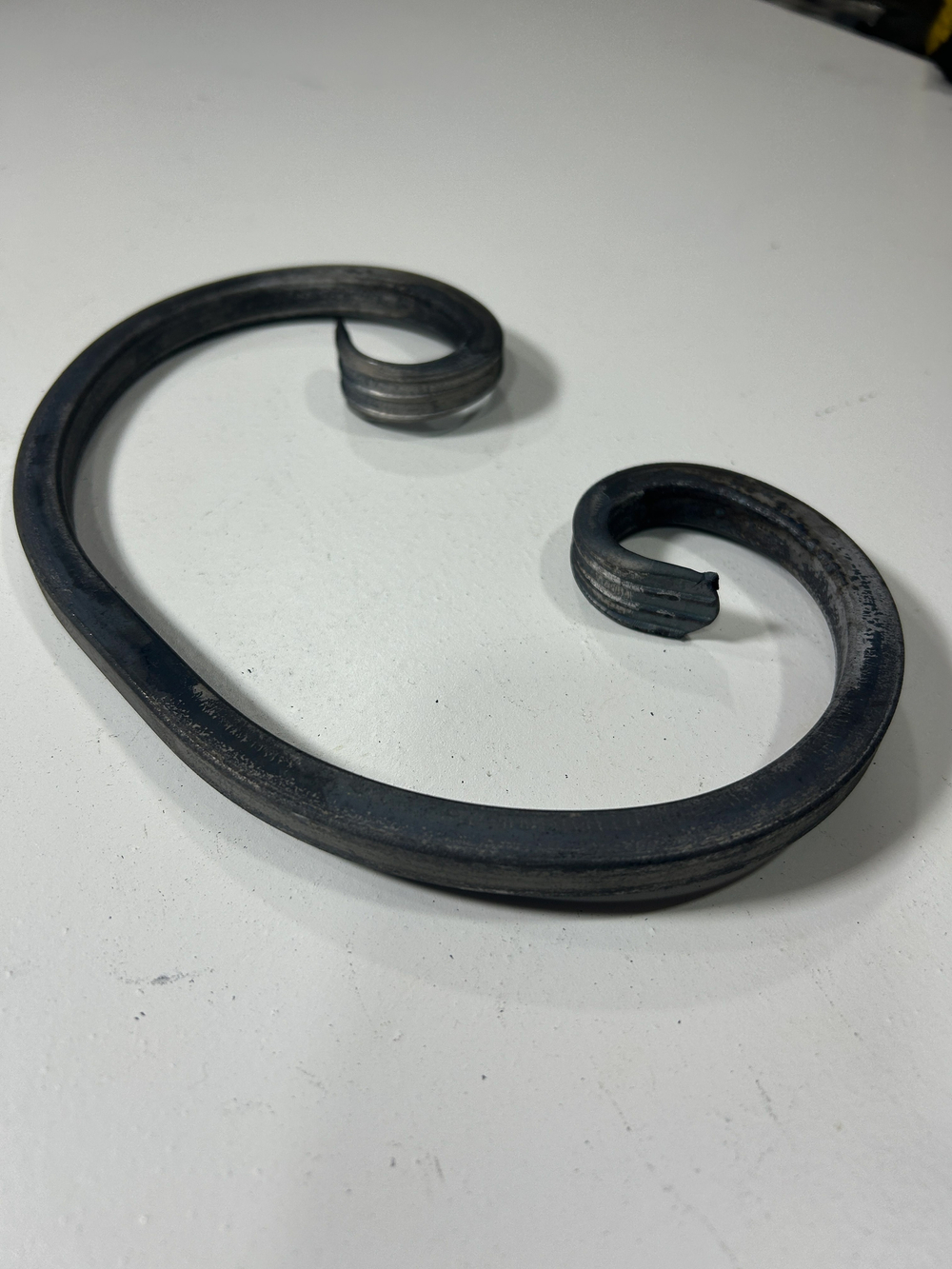 Кованый элемент Вензель 130х230мм квадрат полнотелый 10х10мм