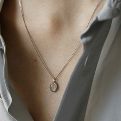 колье с розовым кварцем