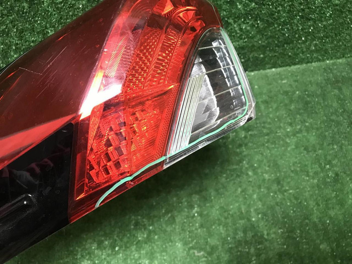 Фонарь левый внешний Toyota RAV4 5 XA50 (18-нв)