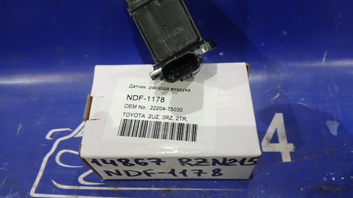 Расходомер TOYOTA HILUX SURF 2002-2004