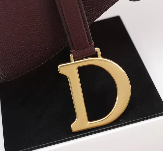 Сумка Dior Saddle с ремнем бордовый