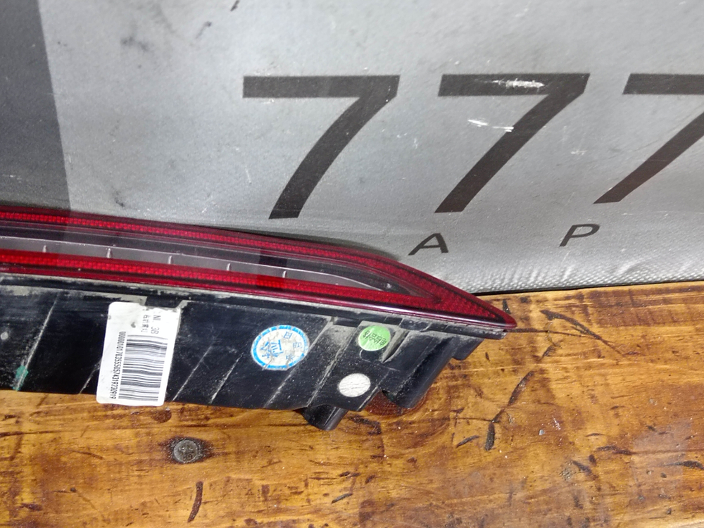 ПТФ задний правый Geely Atlas Pro 21-нв Б/У Оригинал 7054016700