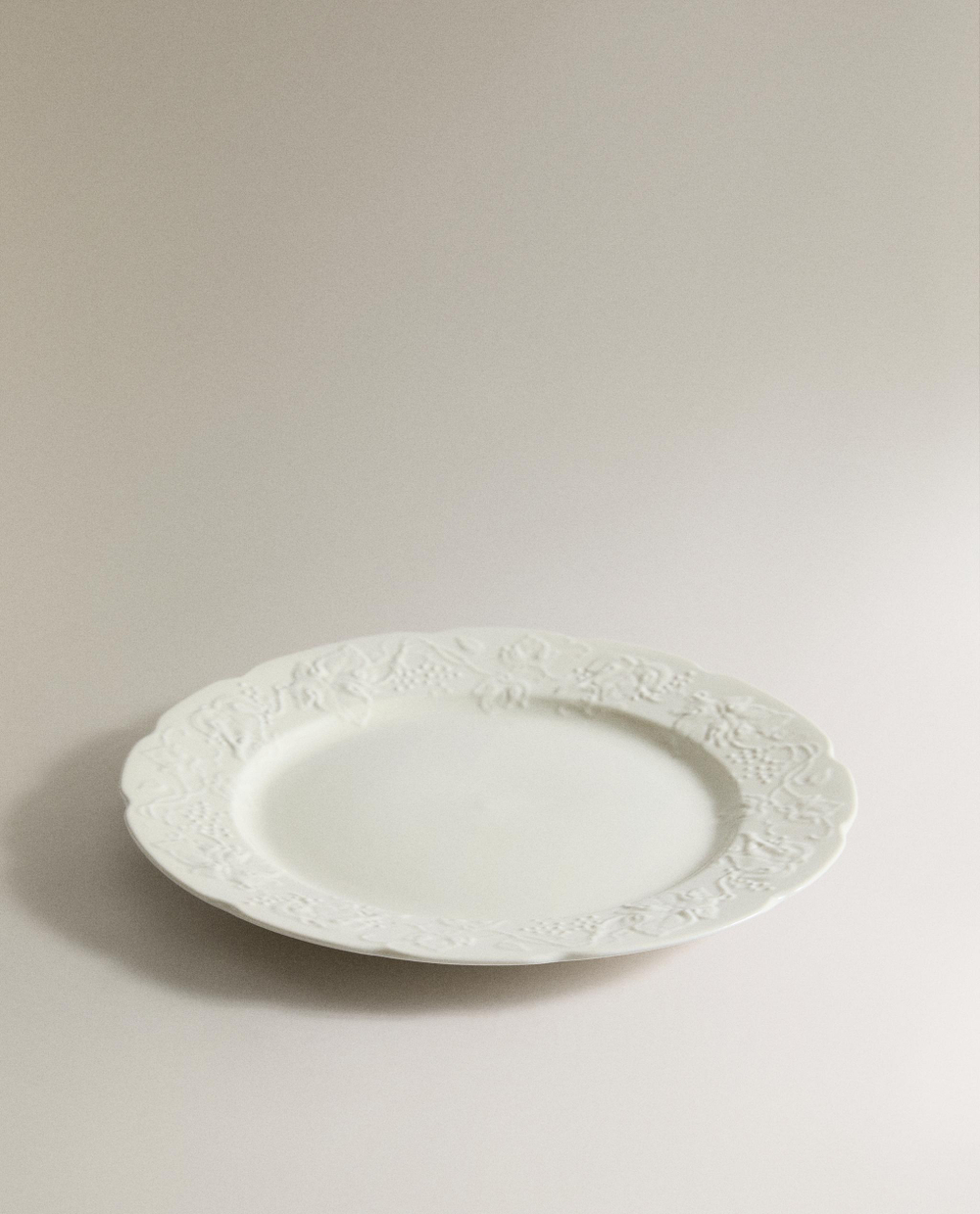 Zara Home набор столовой посуды из фарфора, цвет кремовый, 26.6 см