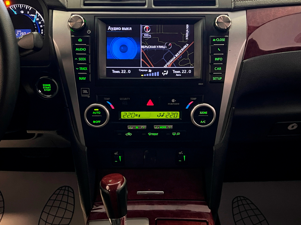 Toyota Camry, 2014 год