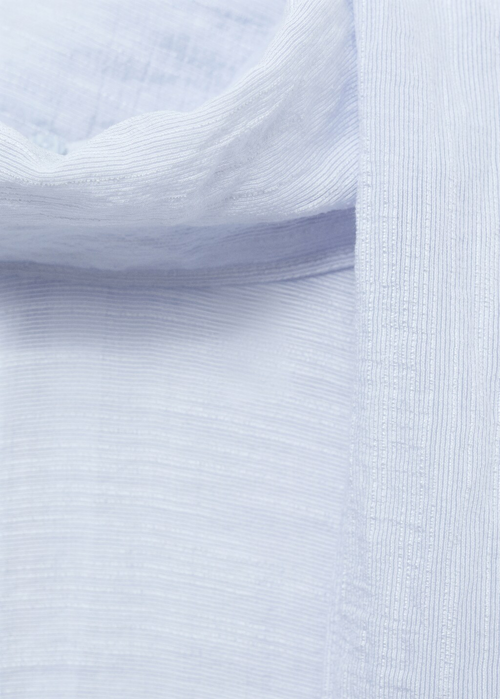 Блузка из рельефной ткани с шарфом