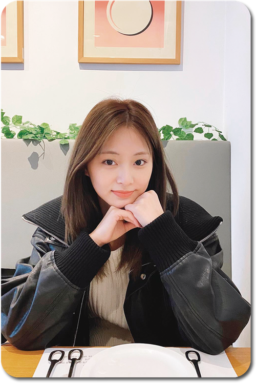 Карта #035 / Tzuyu (TWICE)