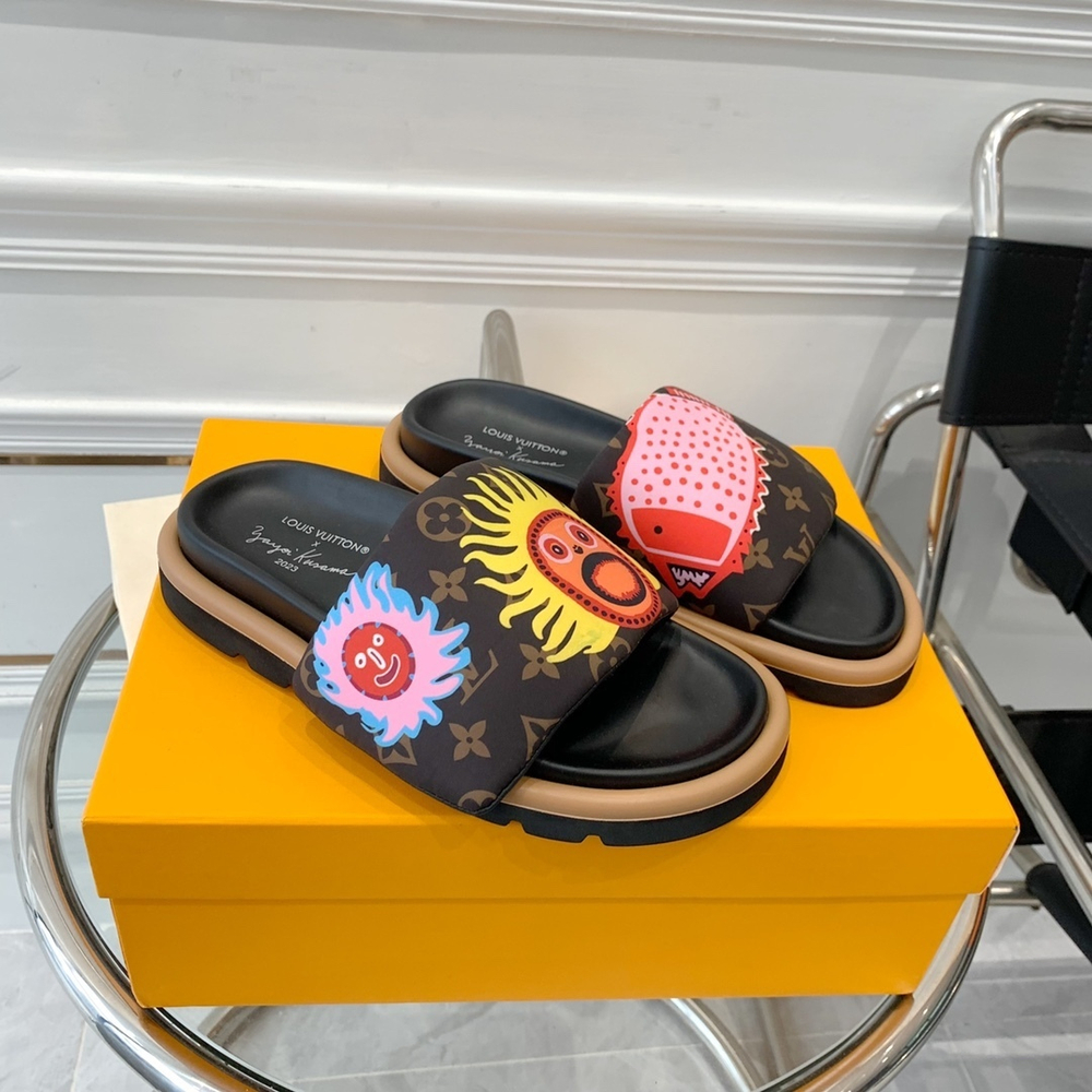 Louis Vuitton Pool Pillow Flat Comfort Mule