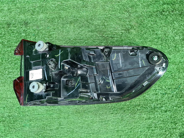 Фонарь левый внешний BMW X5 G05 (2018-2023)