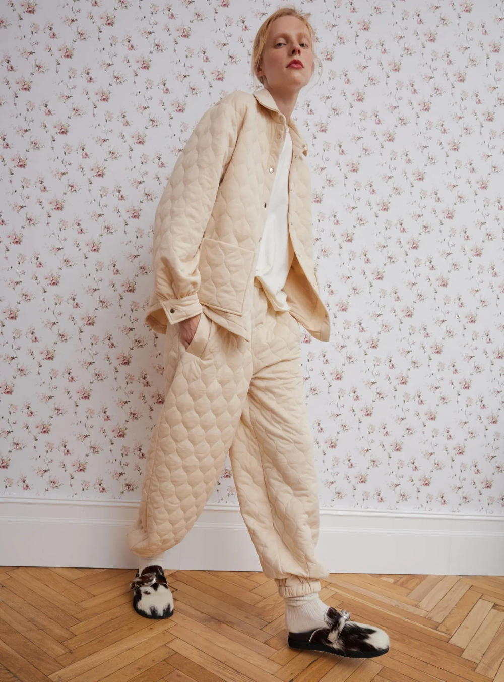 Костюм стеганый, молочный