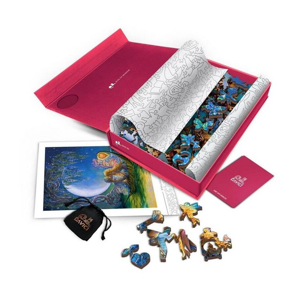 Глициния луны (Wisteria moon) от DAVICI - деревянный пазл с деталями разных формы, картина настоящего художника, которую вы собираете сами