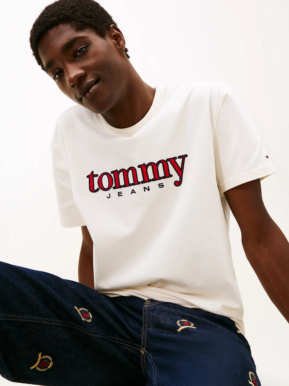 Футболка мужская TOMMY JEANS TJM REG APPLIQ GRAPH