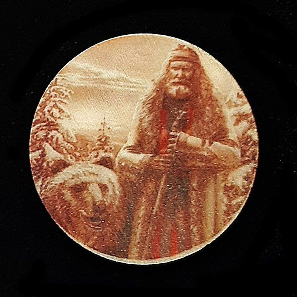Кулон-брелок с изображением славянского бога Велеса. Материал дерево. Диаметр 4см. Толщина 3мм