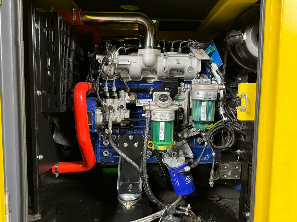 Дизельный генератор Vektor AD-70Y-T400 в шумозащитной кожухе