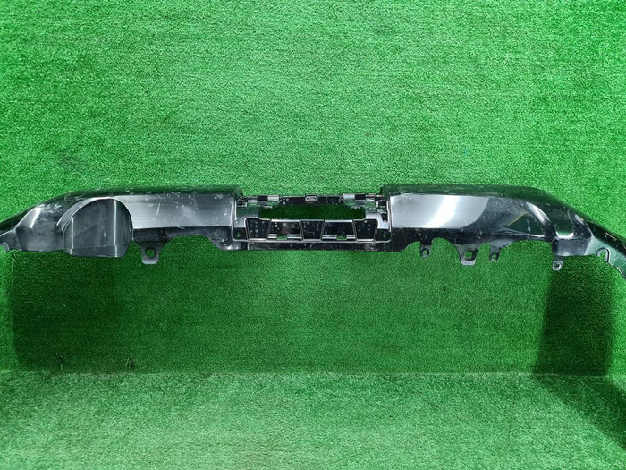 Юбка заднего бампера Toyota Land Cruiser 300 21-нв