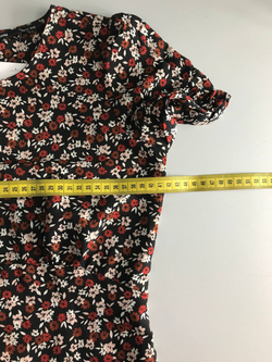 Платье Sinsay в мелкий цветочек, маркировка XXS, визуально на 40 размер