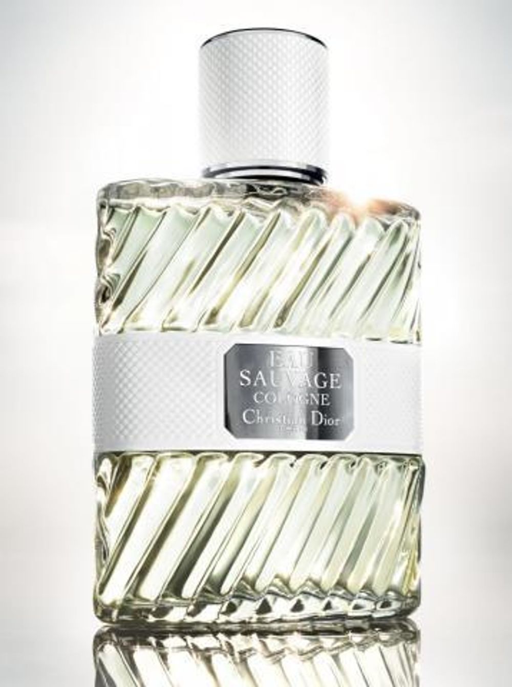 Ален Делон снова стал «лицом» аромата от Dior