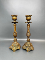 Пара подсвечников