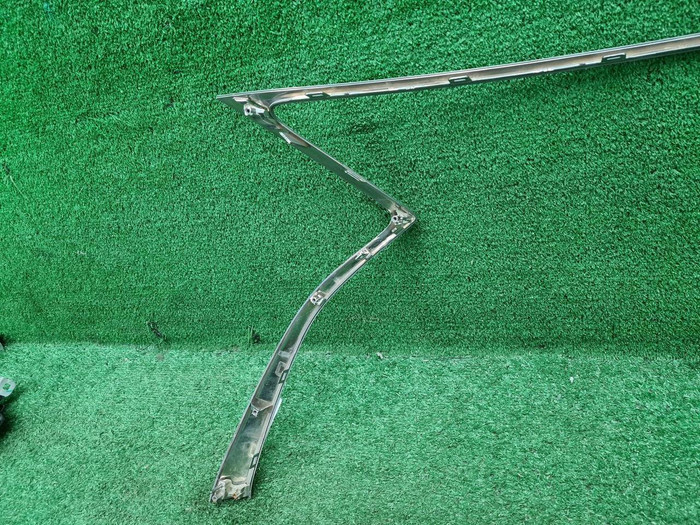 Молдинг решетки радиатора Lexus RX 4 (2019-2022)