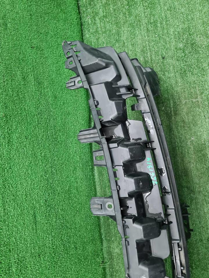 Решетка переднего бампера Porsche Cayenne 3 17-23