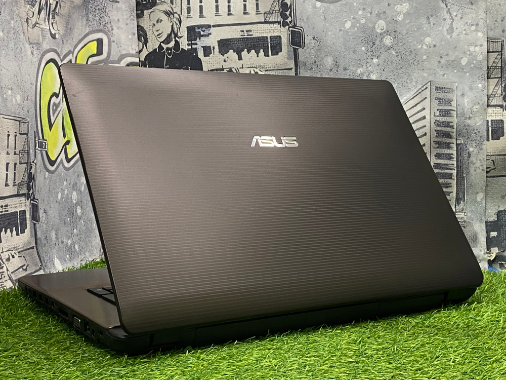 Ноутбук Asus 17.3" i3 2350M/4GB/240GB SSD/ K73E-TY295R[90n3ya544w1f23rd53ay]/Windows 10