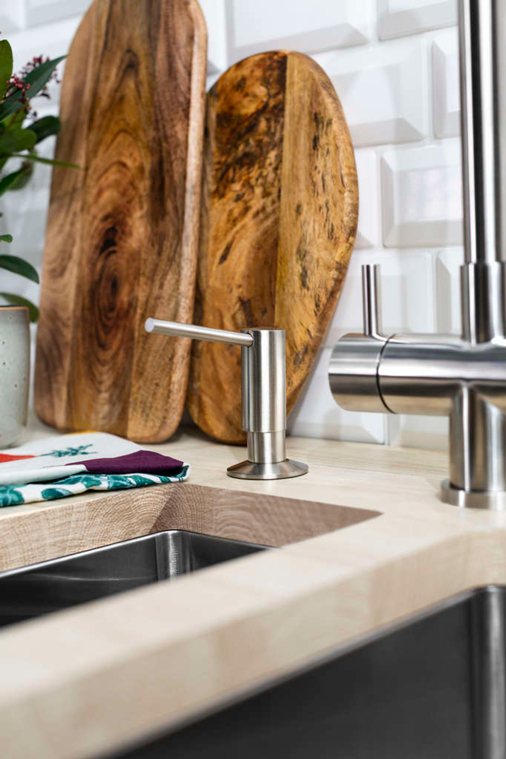 Дозатор Omoikiri OM-02-P-CH, цвет Шампань