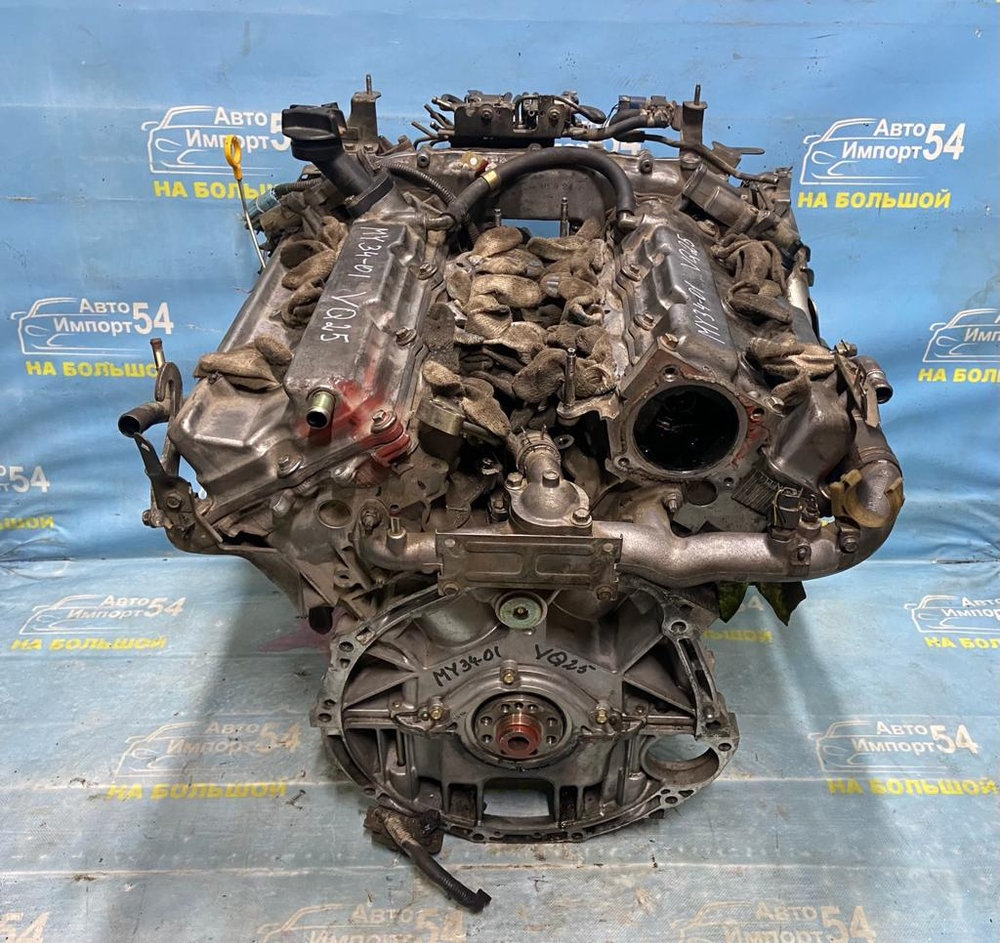 двигатель NISSAN CEDRIC 2000