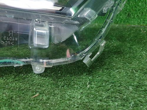 Стекло фары правое Toyota RAV4 5 XA50 (2018-н.в.)