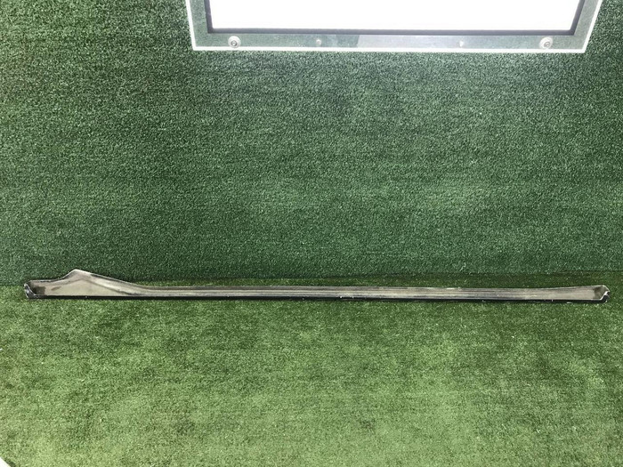 Накладка порога правая Lexus LX 3 (2015-2023)