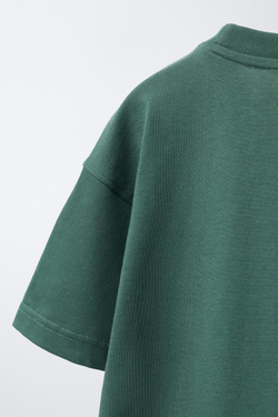 ZARA КОМПЛЕКТ ИЗ ФУТБОЛКИ И БЕРМУДОВ, МЯГКИЙ ЗЕЛЕНЫЙ