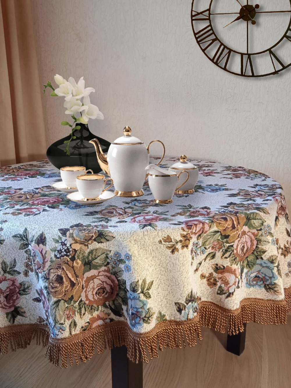 Гобеленовая скатерть Букет D 200 см