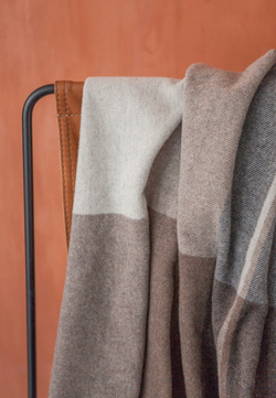 Плед 140х200см Luxberry Story бежевый