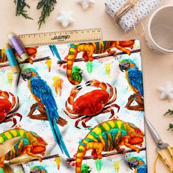 Ткань таффета яркие попугаи, крабы и хамелеоны
