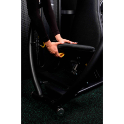 E7008 Жим от груди вертикальный. Стек 135 кг